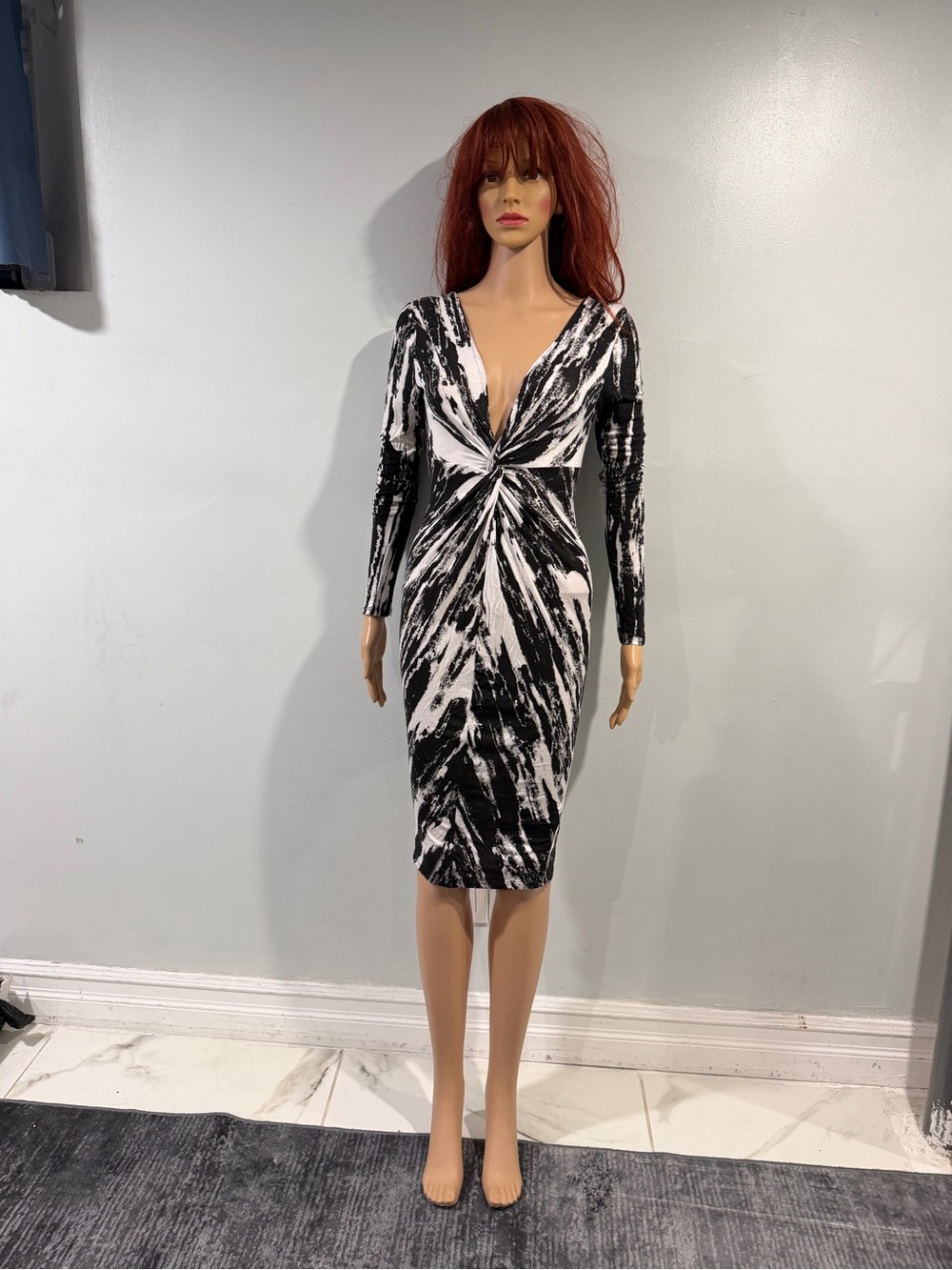 Black Bead Black & White Twist-Detail Long Sleeve Midi Dress